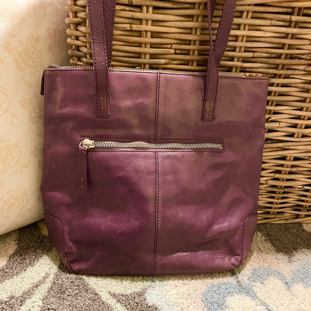 Beautiful plum leather HOBO double shoulder strap bag.